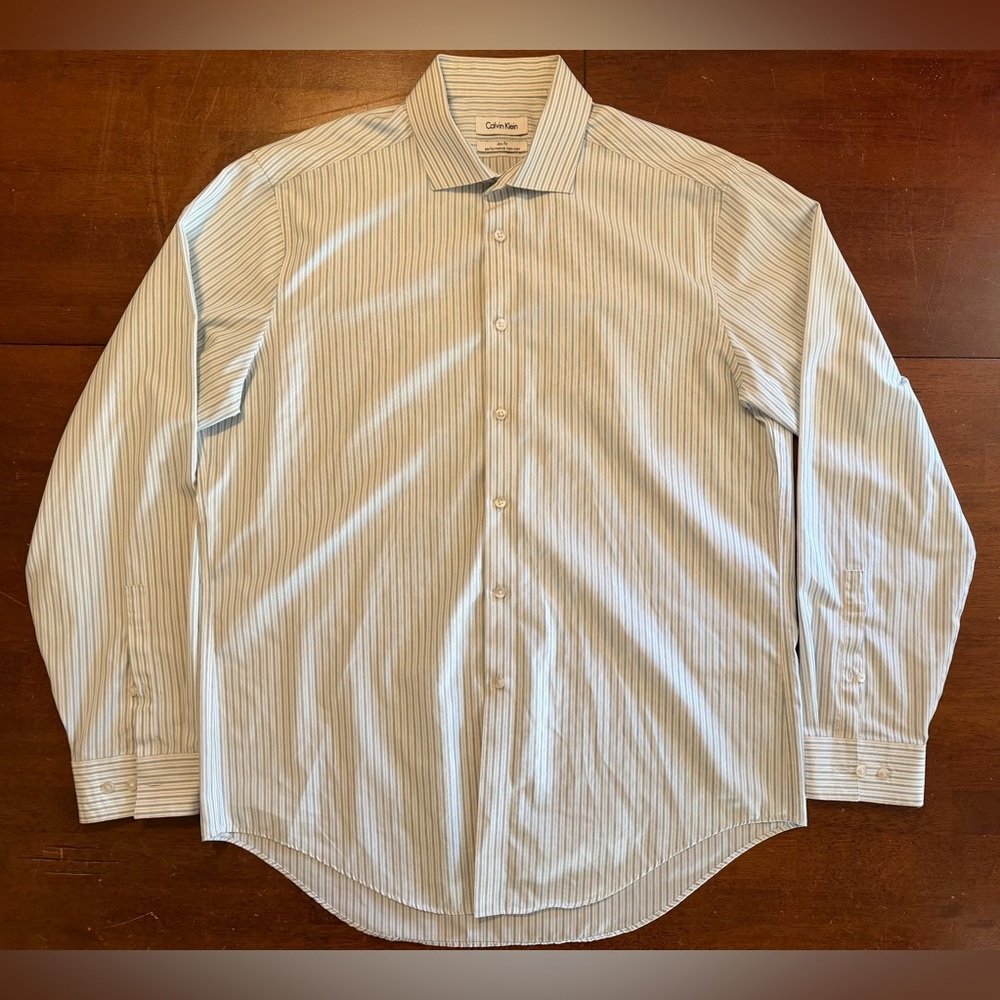 Calvin Klein Light Blue Stripe Relaxed Button-Down Shirt Men’s Large